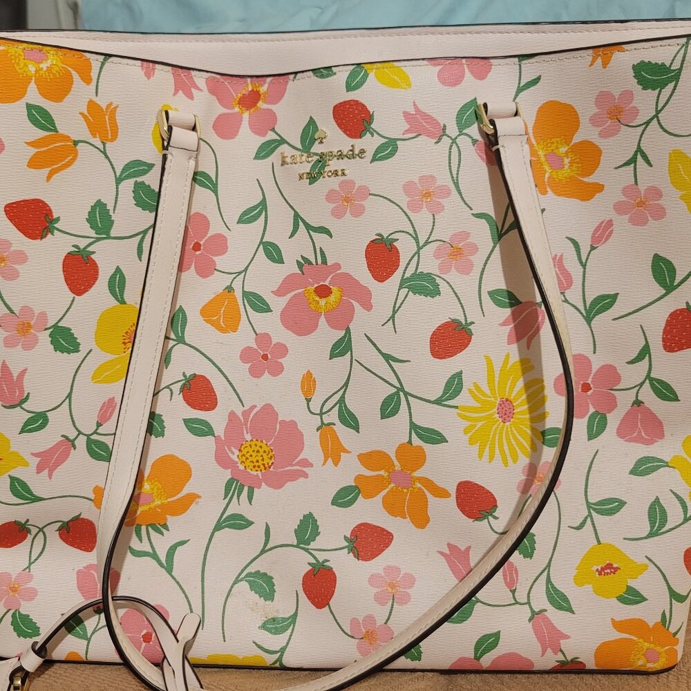 Kate Spade Tote Purse and Matching Wallet